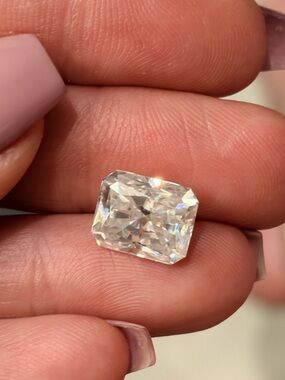 Rectangular 5ct Clear moissanite Gemstone - Clear